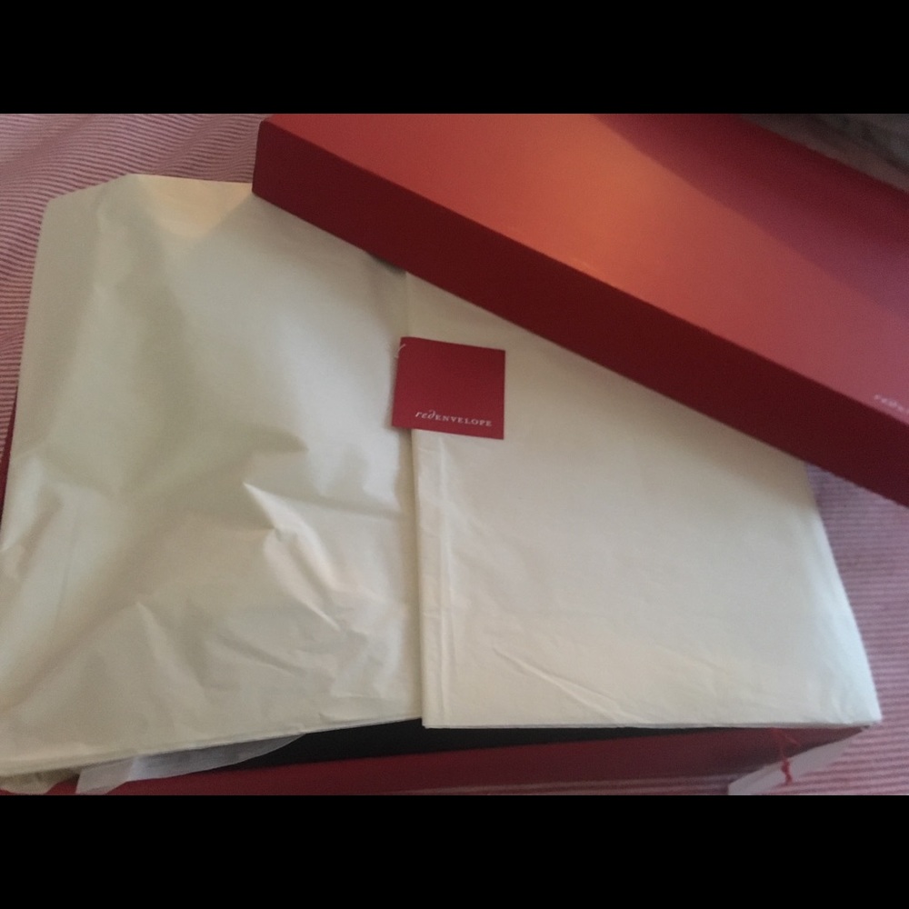 Red Envelope Black cashmere poncho XS/S